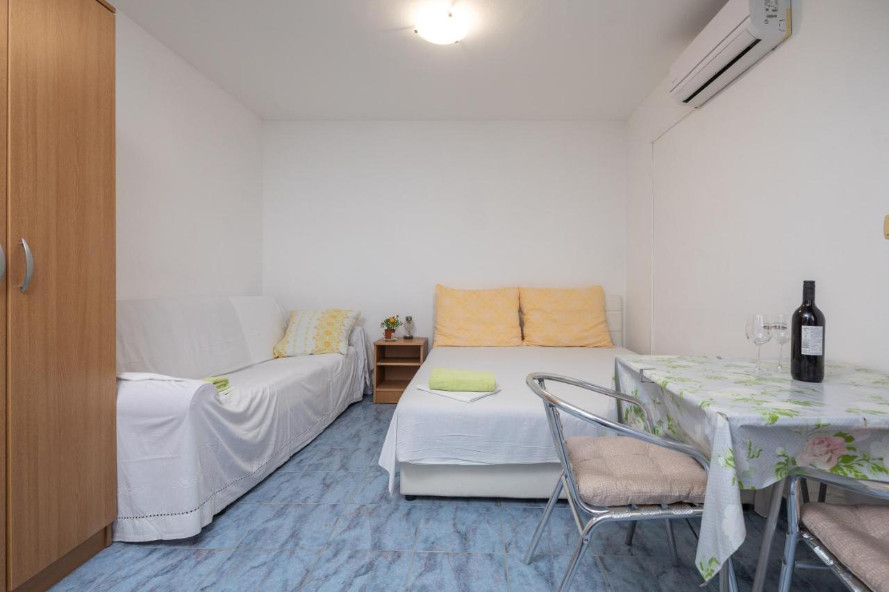 Beach Apartments "Bili Cvitak" ดูเช ภายนอก รูปภาพ