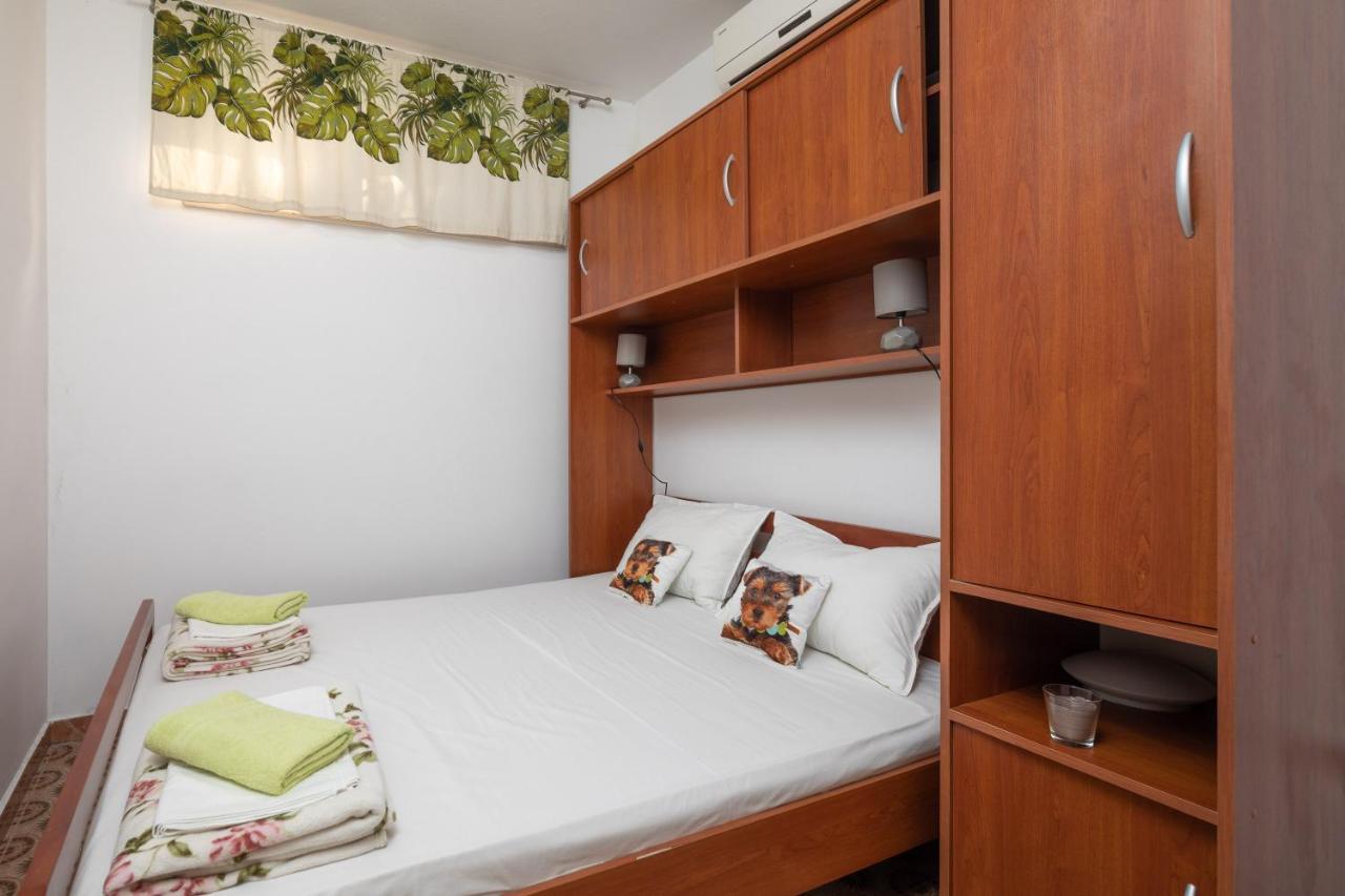 Beach Apartments "Bili Cvitak" ดูเช ภายนอก รูปภาพ