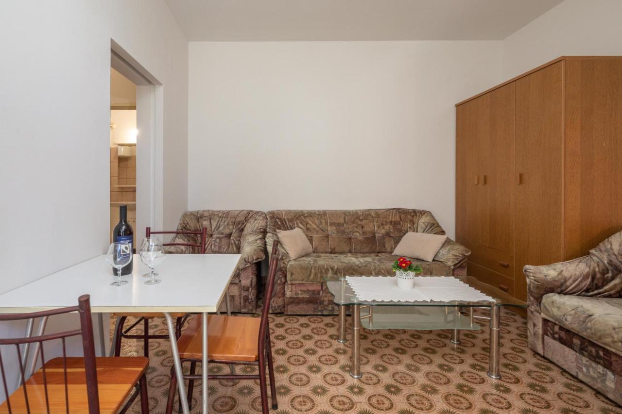 Beach Apartments "Bili Cvitak" ดูเช ภายนอก รูปภาพ