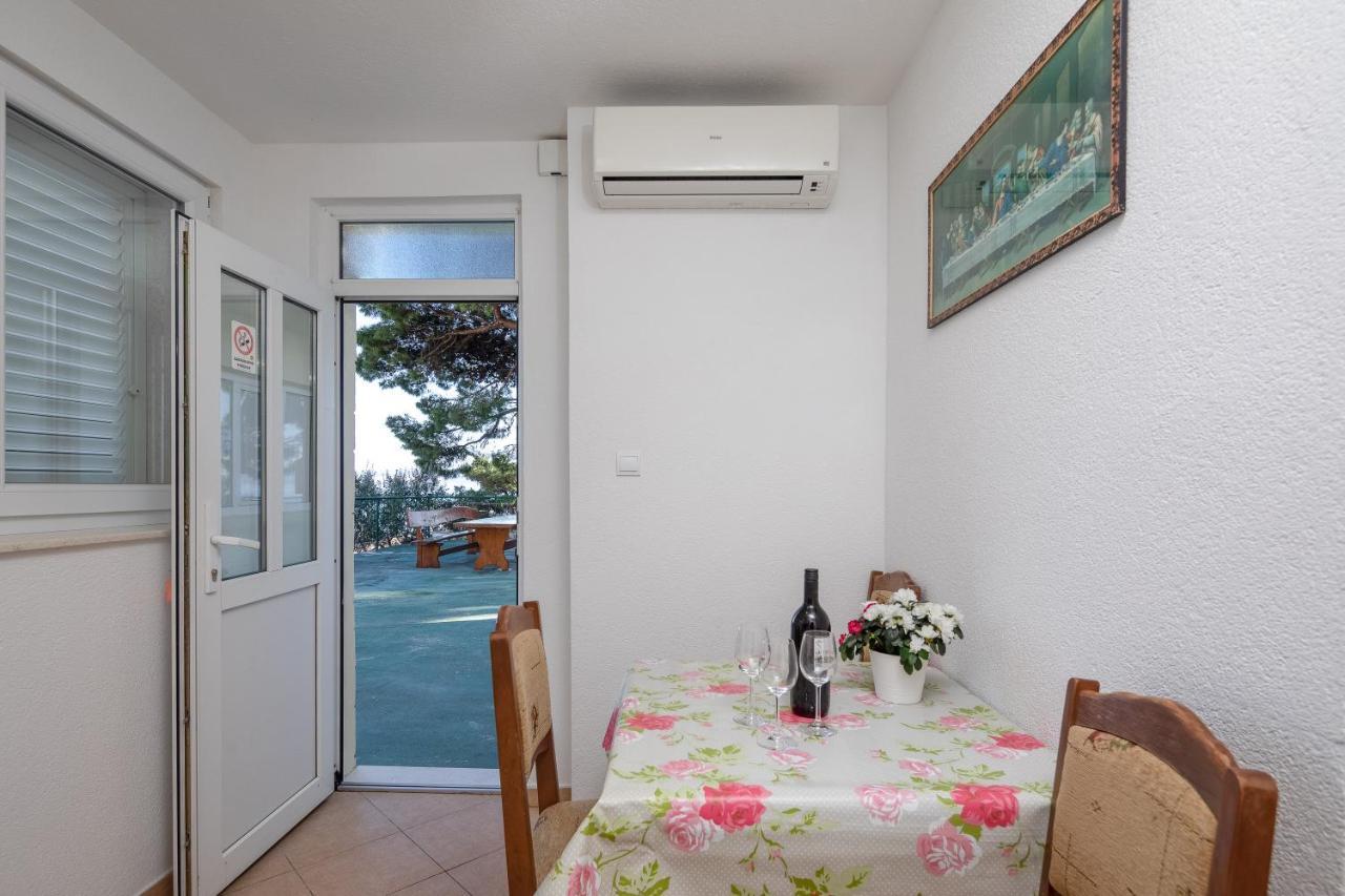 Beach Apartments "Bili Cvitak" ดูเช ภายนอก รูปภาพ