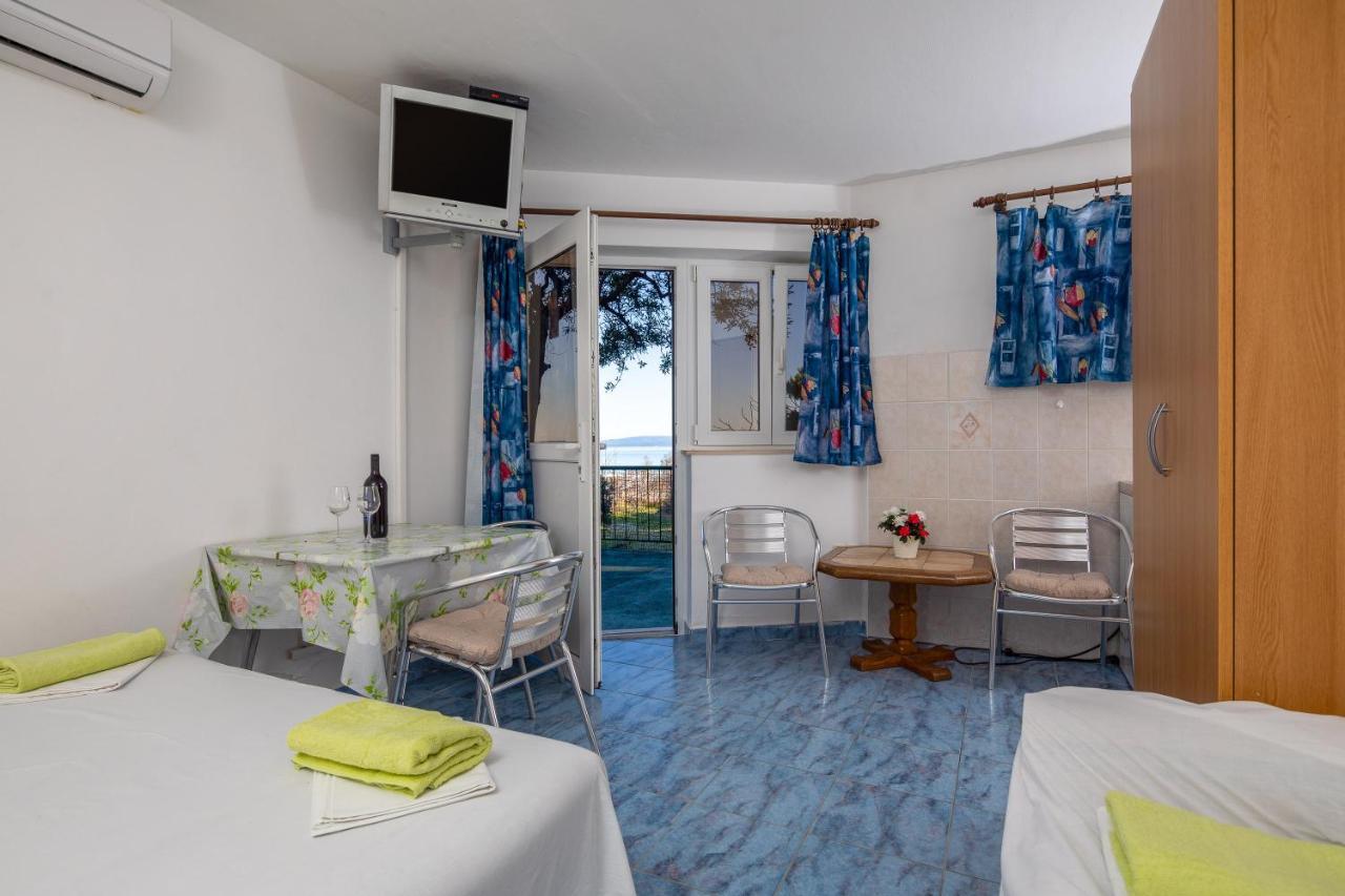Beach Apartments "Bili Cvitak" ดูเช ภายนอก รูปภาพ