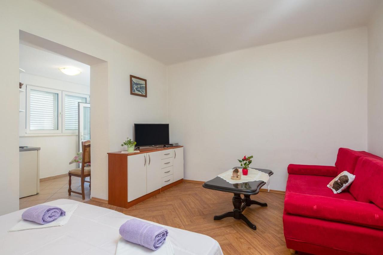Beach Apartments "Bili Cvitak" ดูเช ภายนอก รูปภาพ